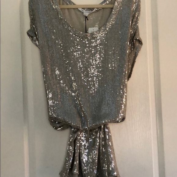 DIANE VON FURSTENBERG GREYISH TAUPE SEQUINED DRESS - Picture 2 of 8